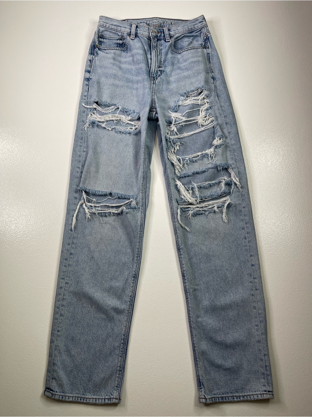American Eagle Ripped 90s Straight Jeans Light Wash Distressed Size 2